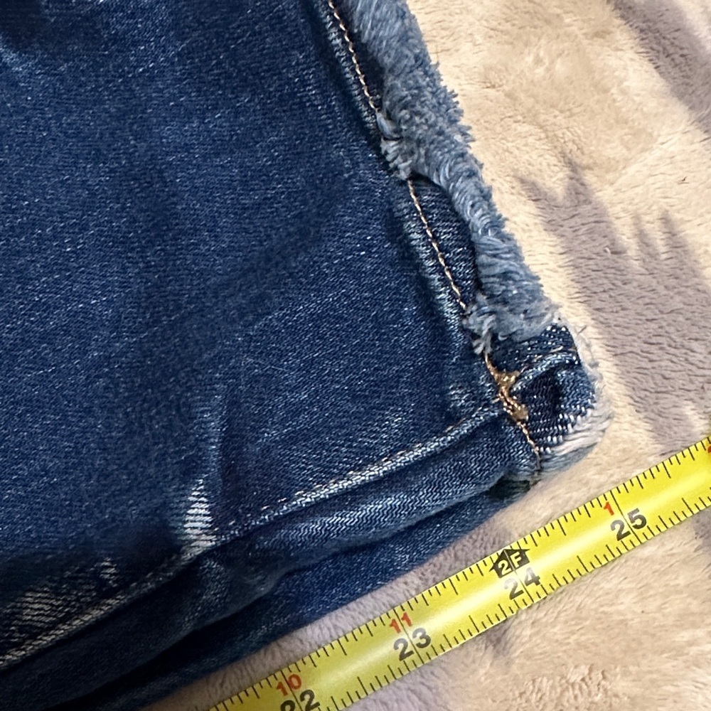 A122. KanCan Women's Distressed slim straight Jeans in Dark Blue - Picture 10 of 10